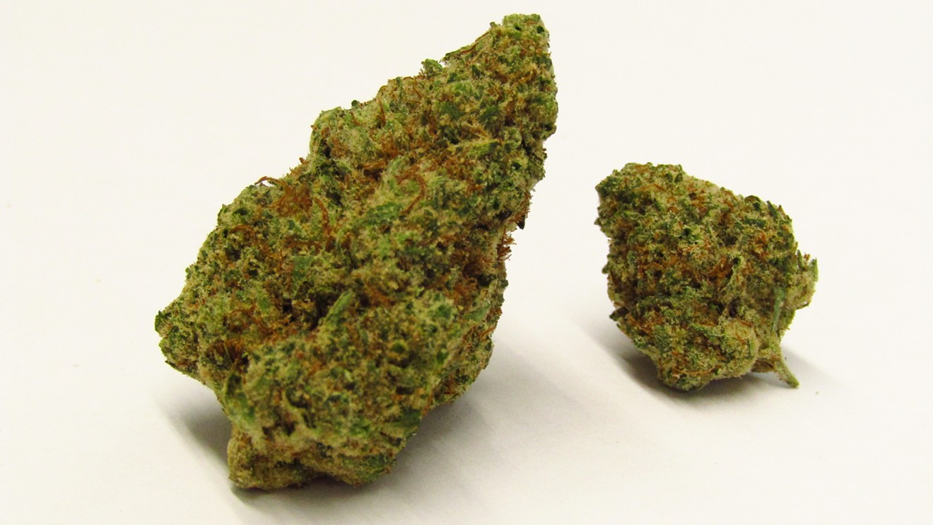 Cake Bar Atomic Apple 2gram Disposable Vape MJ's Delivery